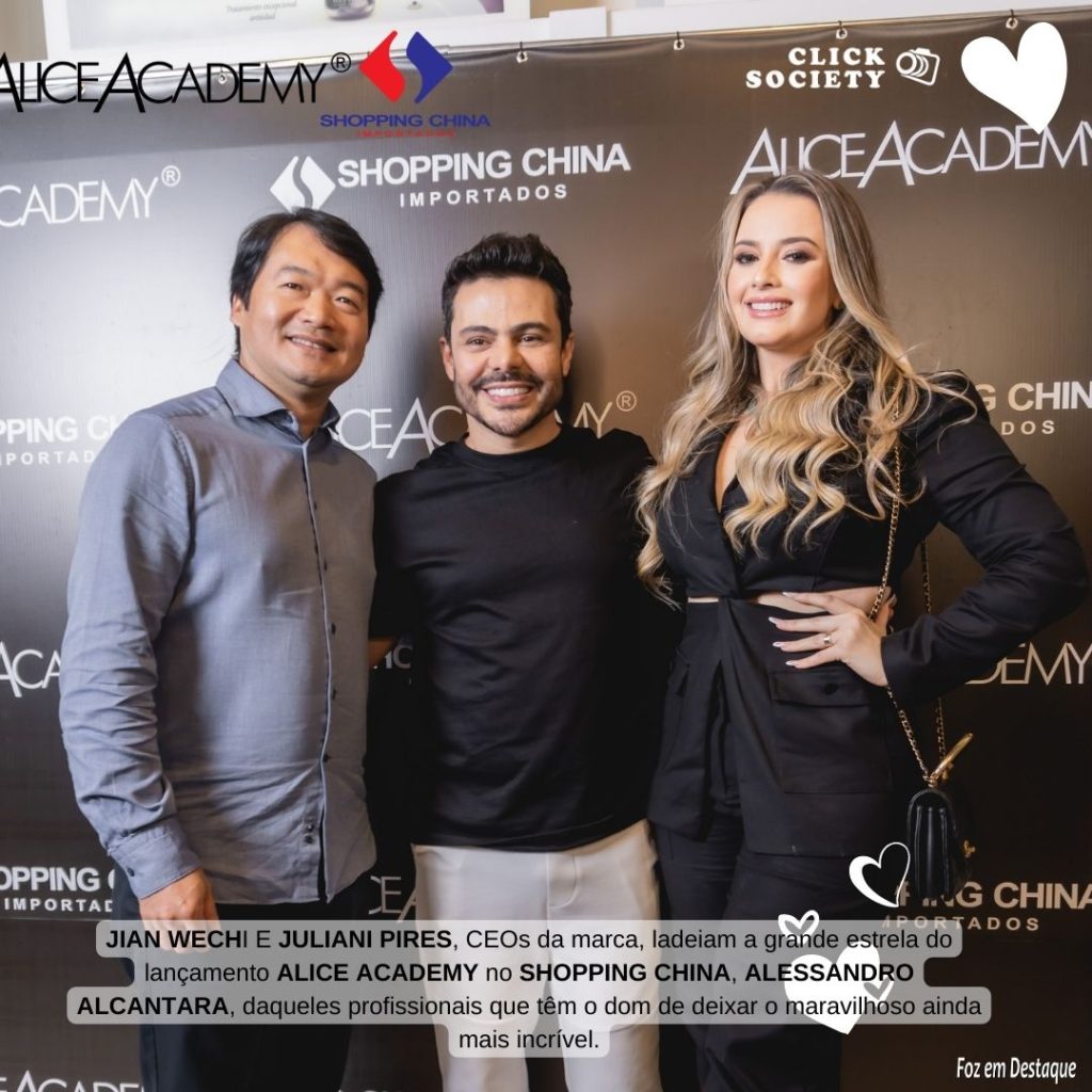 Alice Academy no Shopping China - Jian Wechi e Juliani Pires com Alessandro Alcantara.