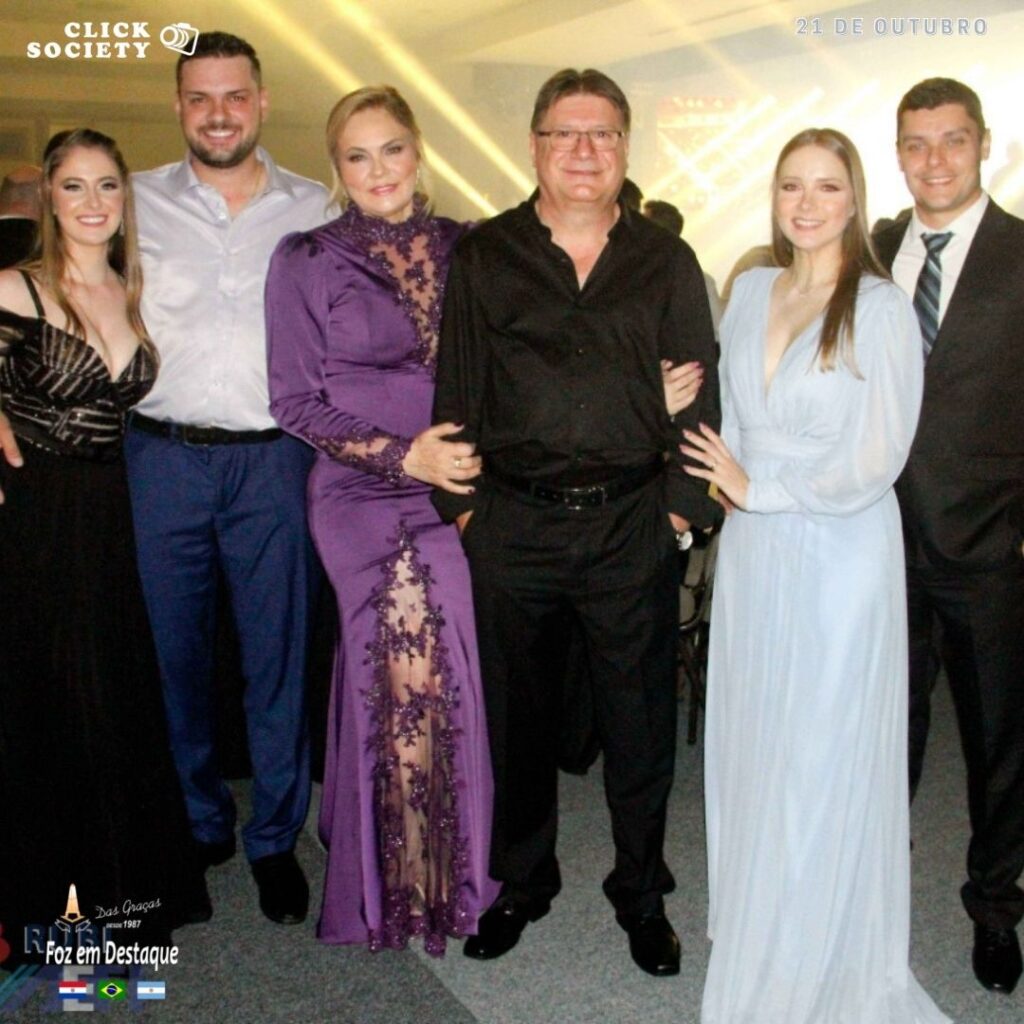 Engenheira JANAINA REGERT ROYER & Engenheiro Agrônomo PEDRO FRITZEN OLIVEIRA; Arquiteta DULCI FRITZEN & Arquiteto JOSE TEODORO OLIVEIRA; Arquiteta JOSYSÊ FRITZEN & Advogado DANIEL MORENO CASADO.