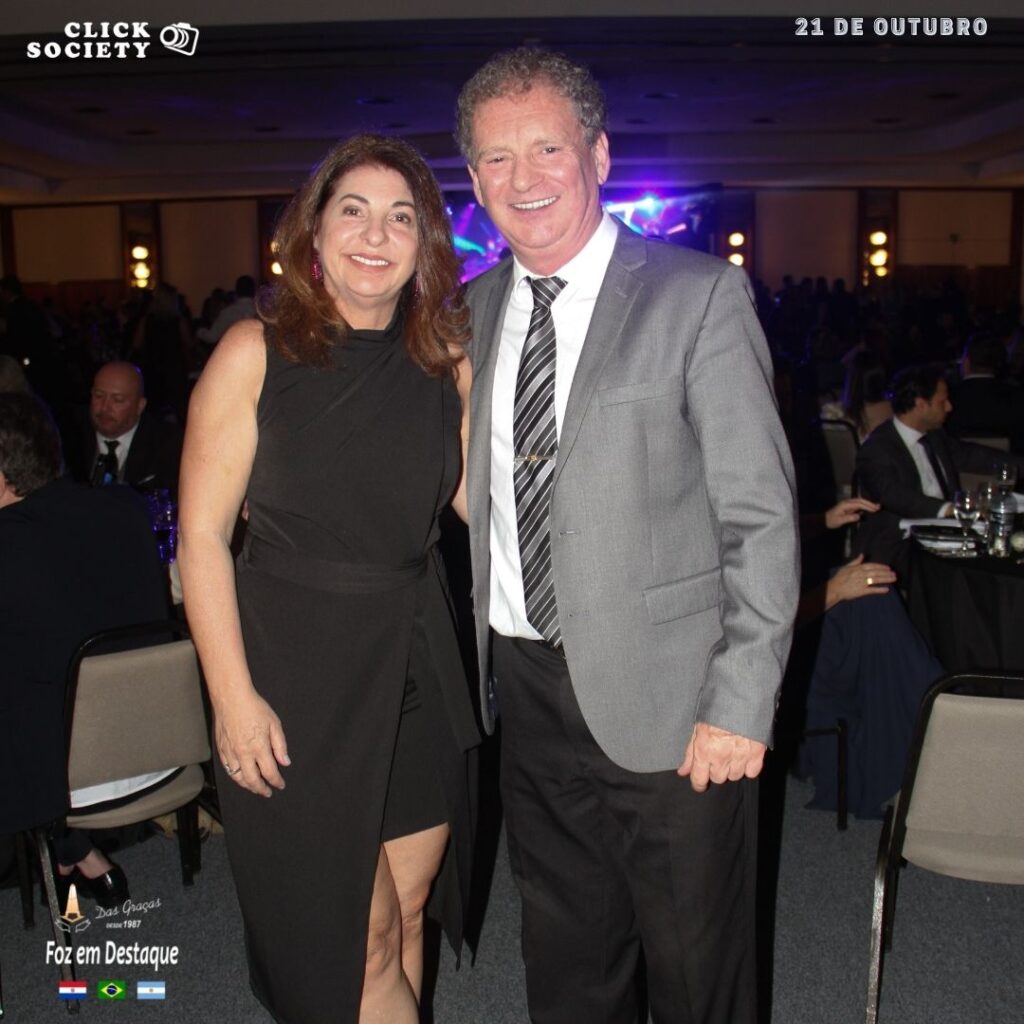 Compasso AEFI Rubi OABFoz Empresária VANI LUIZA CREMONESE TEMP & Engenheiro Eletrecista RONI TEMP
