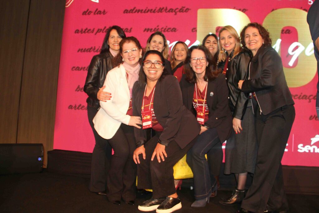 FECOMÉRCIO CMEG PREMIA MULHERES