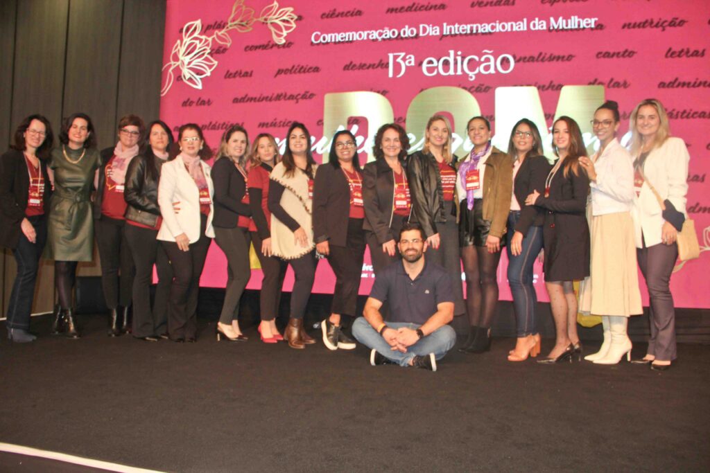 FECOMÉRCIO CMEG PREMIA MULHERES