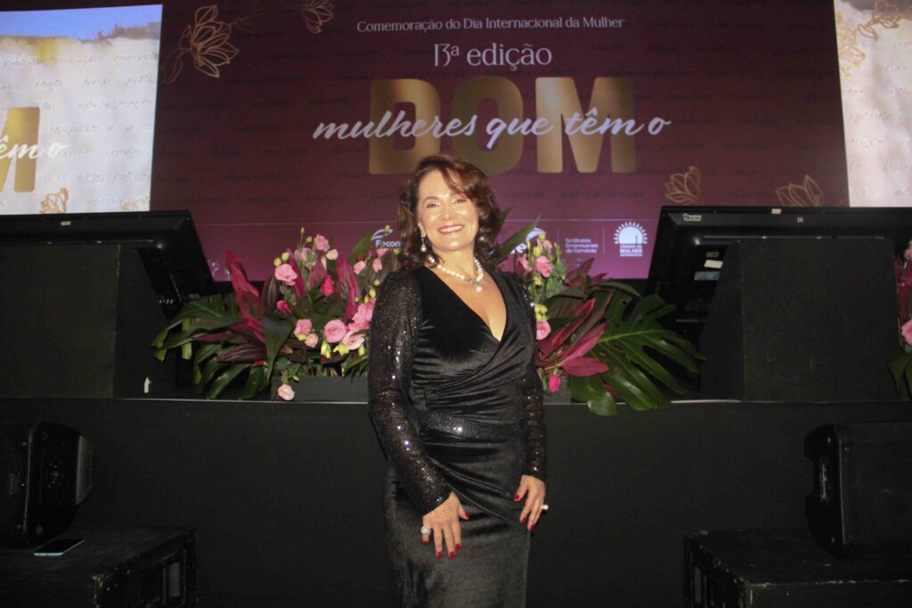 FECOMÉRCIO CMEG PREMIA MULHERES MARIA DELLA