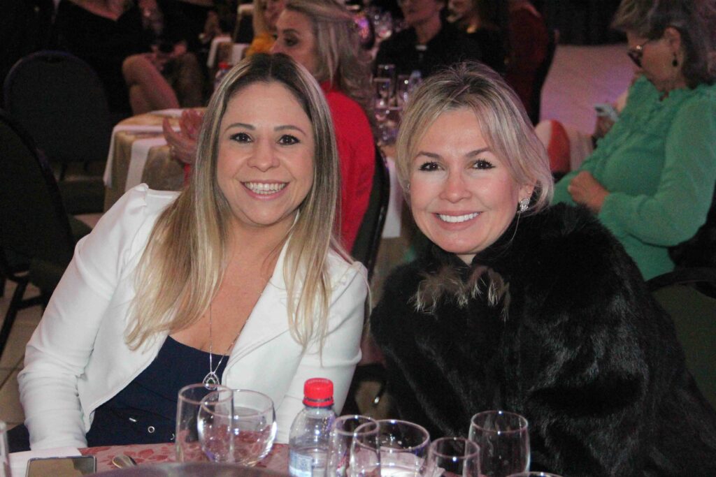 NADIA BENITEZ E LOLI CRUZ