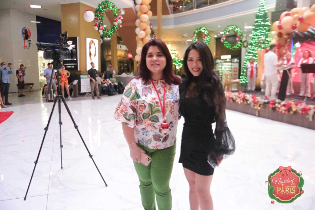 NATAL CORAIS SHOPPING PARIS - Elizabeth Kim e Natalia Chan