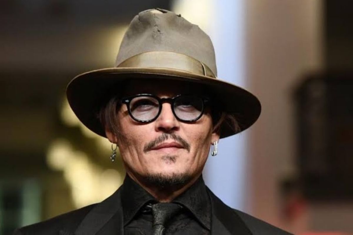 Reflexão 03 de Abril 2024 "Você nunca sabe a força que tem, até que a sua única alternativa é ser forte." Johnny Depp - Ator, músico, diretor e produtor de cinema norte-americano, nascido em 9 de junho de 1963 (60 anos) em Owensboro, Kentucky. Reflexão 03 de Abril 2024 - Foz em Destaque