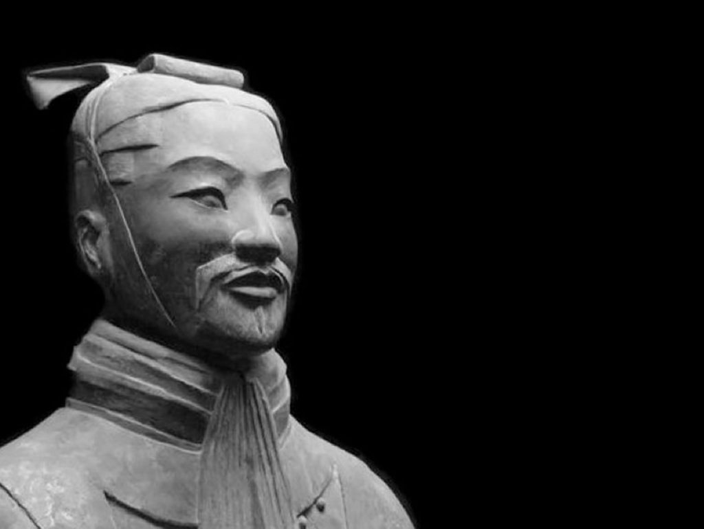 Reflexão 24 de Maio 2024 "É tolo aquele que erra o alvo e culpa o arco, ao invés de corrigir a mira." Sun Tzu - General, estrategista e filósofo chinês e principal nome relacionado a escola militar de filosofia chinesa, mais conhecido por seu tratado militar, “A Arte da Guerra”