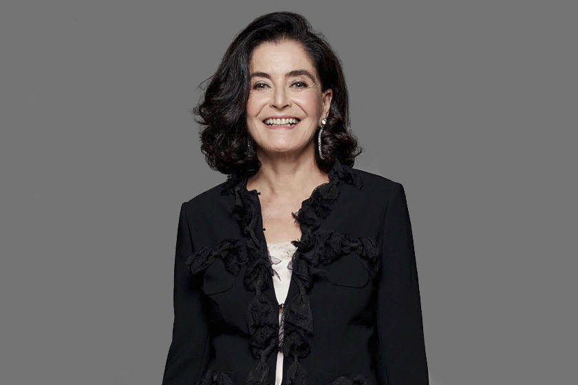 "Ser chique é somar aparência com conteúdo."  Gloria Kalil - Jornalista, empresária e consultora de moda brasileira.