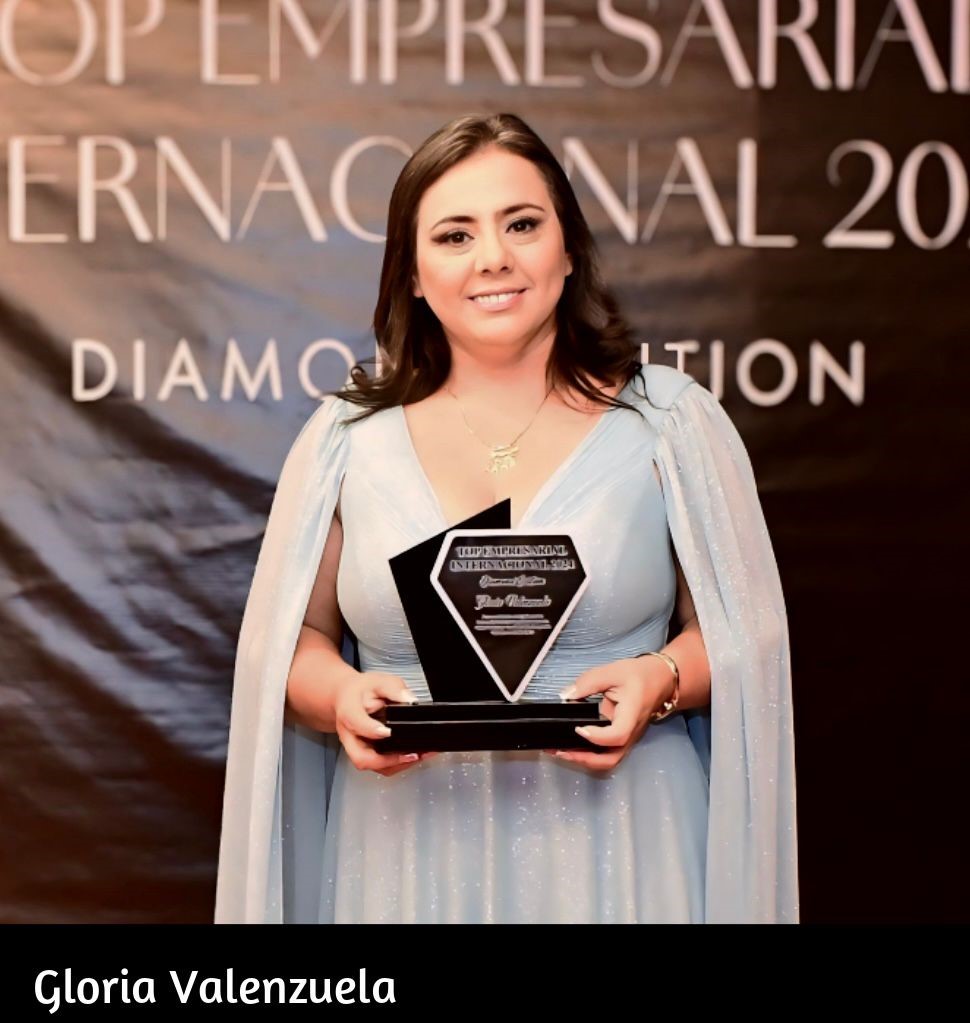 GLORIA VALENZUELA é designer de alta-costura com mais de 27 anos de trajetória, dona da Romance Novias.