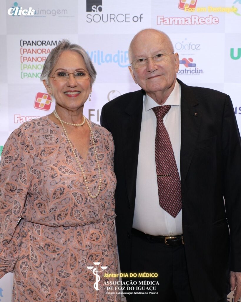 JANTAR DIA DOS MÉDICOS FOZ - DR RENATO MAROJA E MARCIA MAROJA