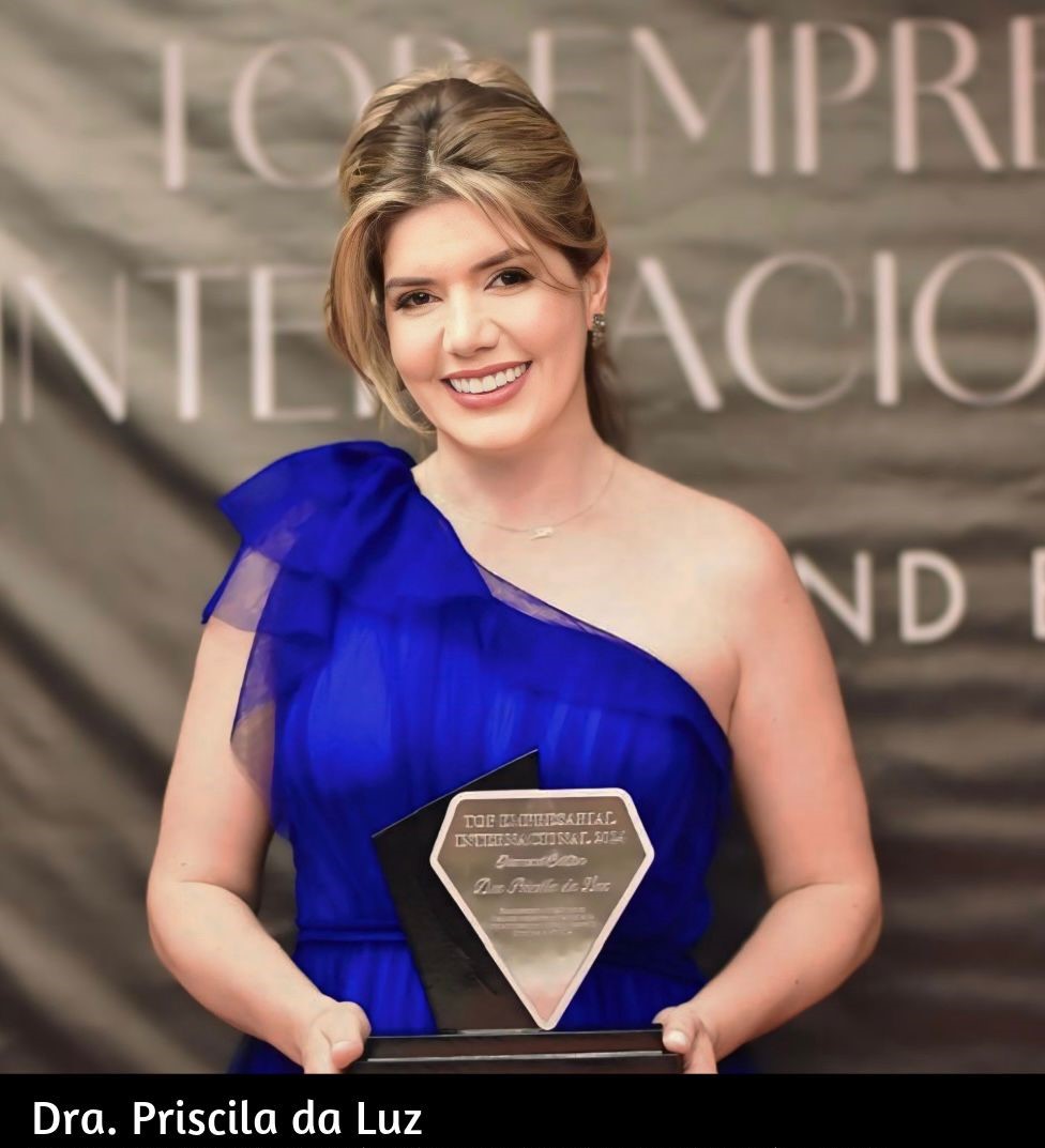 Doutora PRISCILLA DA LUZ é cirurgiã dentista, especialista em odontologia estética, reabilitação oral e odontologia avançada.
Focada em transformar sorrisos e melhorar a saúde bucal de cada paciente. Proprietária do Studio Ora, a clínica odontológica localizada no Paraná Country Club com mais de 10 anos de trajetória transformando sorrisos.