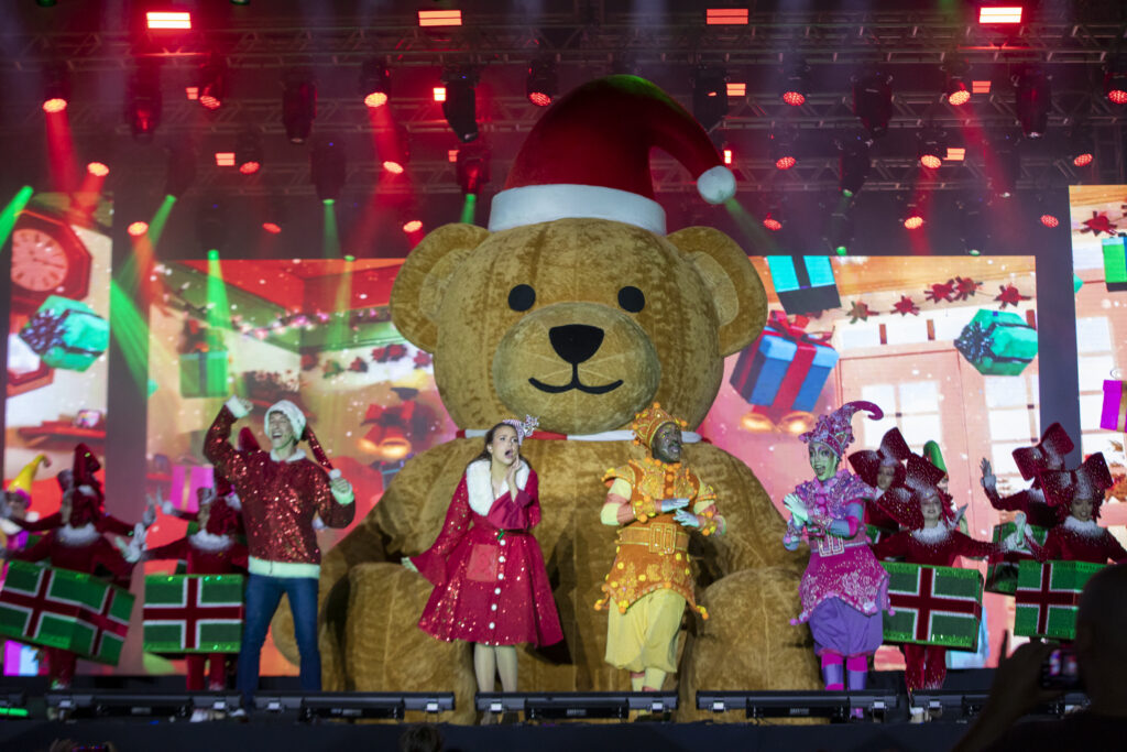 NATAL DE ITAIPU GRAMADÃO 2024 - ABERTURA CIA DESPERTAR - ENIO VERRI - ANA HEDLER