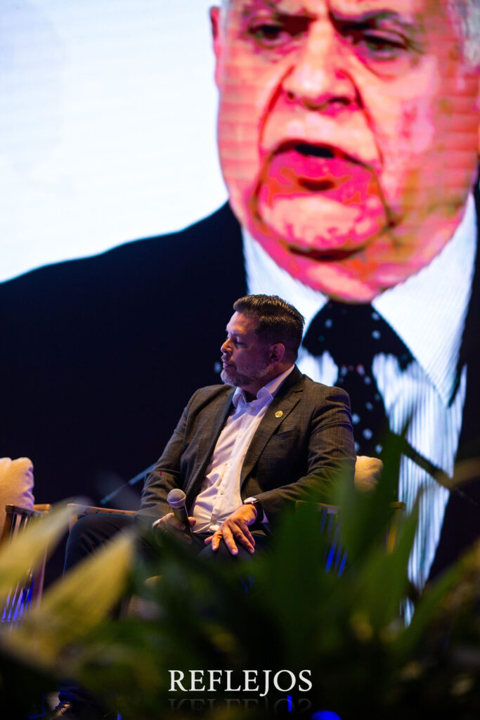 Forbes Paraguay Summit CiudaddelEste - Câmara de Empresários de Ciudad del Este e Alto Paraná acompanharam o presidente, Jorge Romero,