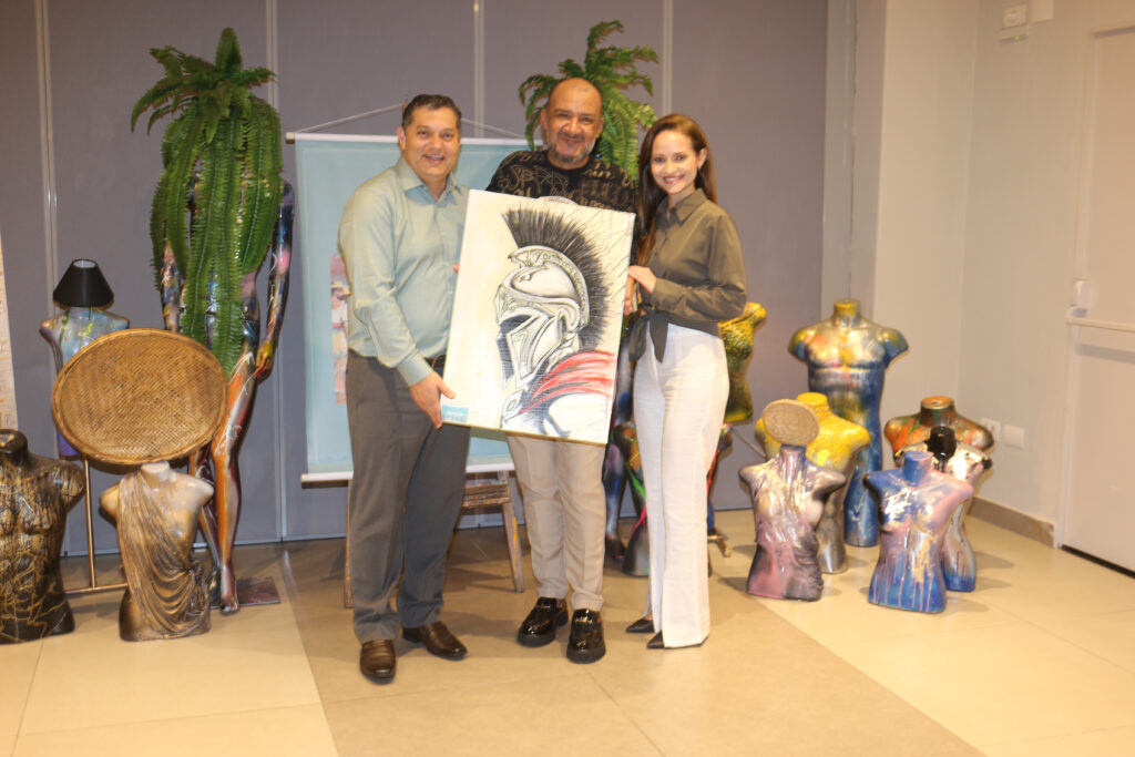 Exposição “Almas em Cores” de Orlando Rodrigues é Sucesso e Enaltece a Cena Cultural de Foz do Iguaçu
Foz Plaza Hotel
Ricardinho VIce Prefeito