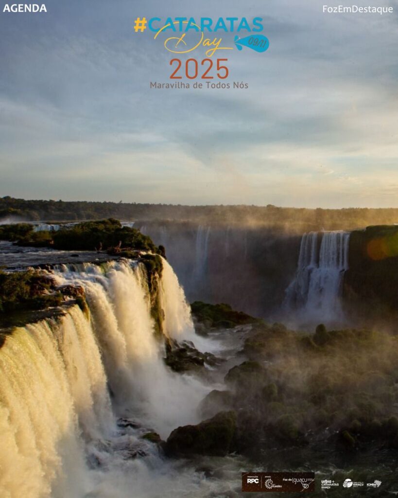 Vista panorâmica das Cataratas do Iguaçu com visitantes e famílias celebrando o Cataratas Day 2025 Foz, evento com entrada gratuita.